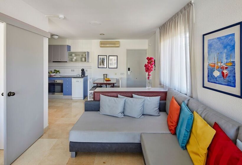 Апартаменты 2 спальни Вид на Бассейн, Apartamentos Centremar
