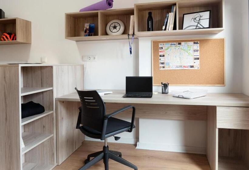 اتاق عادی, Albergue Juvenil Colegio Mayor Galileo Galilei
