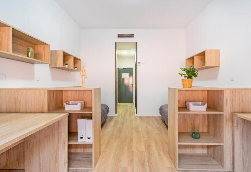 اتاق عادی, Albergue Juvenil Colegio Mayor Galileo Galilei