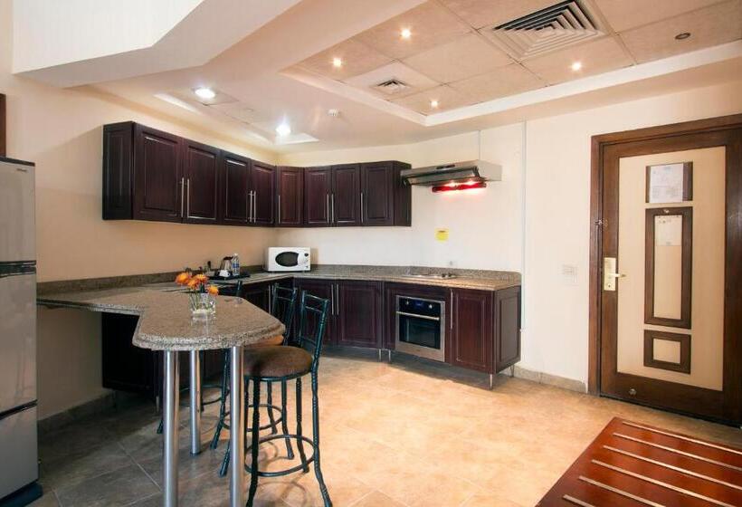 استودیوی استاندارد, Swiss Inn Plaza Hotel