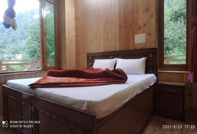 Трехместный Номер Классика, Pop 83120 Kamal Guest House Tirthan