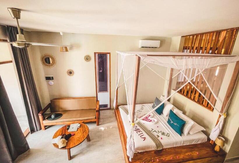 Номер Deluxe Вид на Море с Балконом, Zanzibella Hotel & Spa
