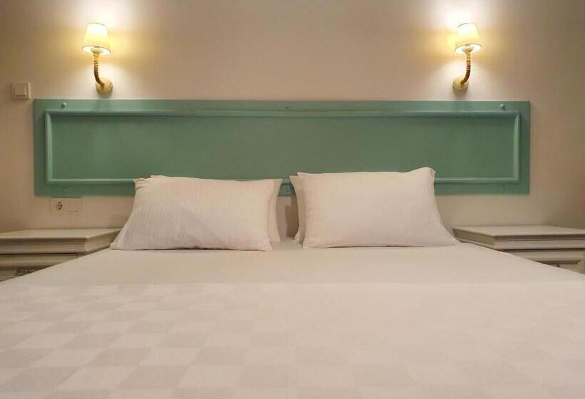 غرفة قياسية مطلّة علي البحر مزوَّدة بشُرفة, Dilek Agaci Butik Otel