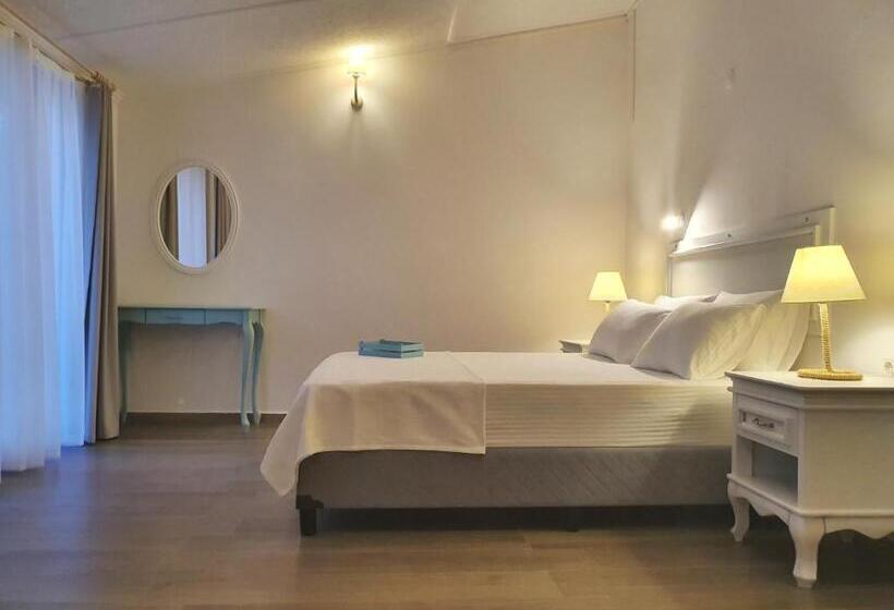 غرفة ديلوكس مطلّة علي البحر مزوَّدة بشُرفة, Dilek Agaci Butik Otel