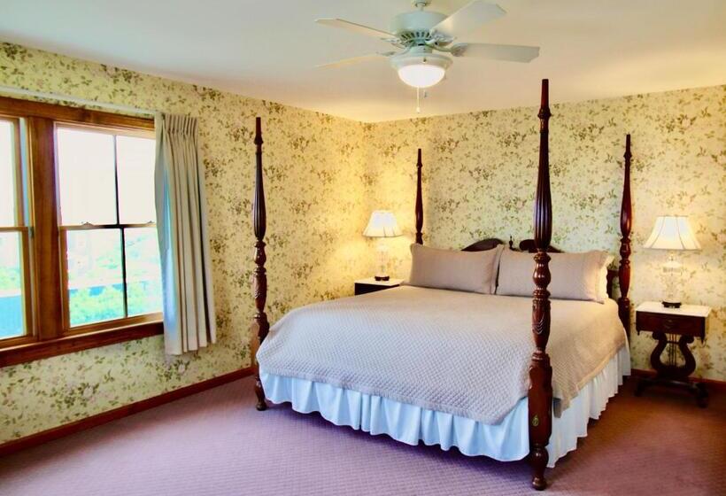 스탠다드 룸 킹사이즈 침대, Rose Farm Inn