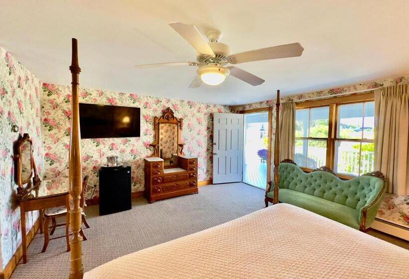 스탠다드 룸 킹사이즈 침대, Rose Farm Inn