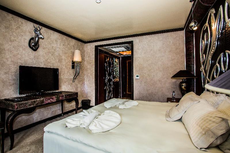 Номер Стандарт Вид на Море, Royal Castle Design & Spa