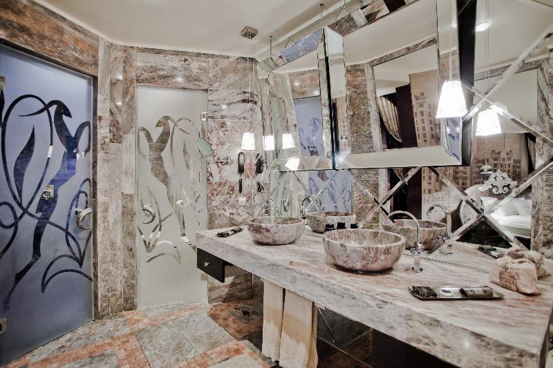 Студио Стандарт Вид на Парк, Royal Castle Design & Spa