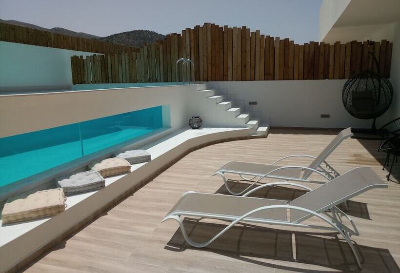 Люкс с Бассейном, Meropi Hotel & Apartments