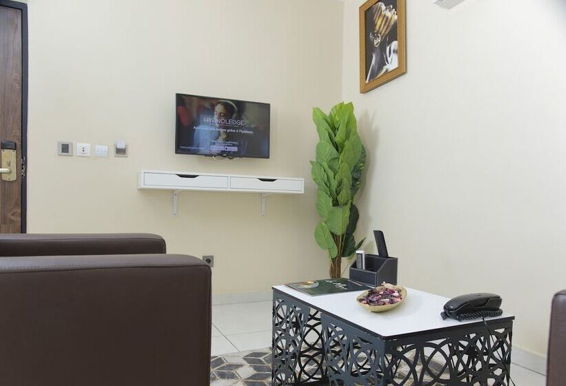 سوییت جونیور, Bnb Hotel Spa