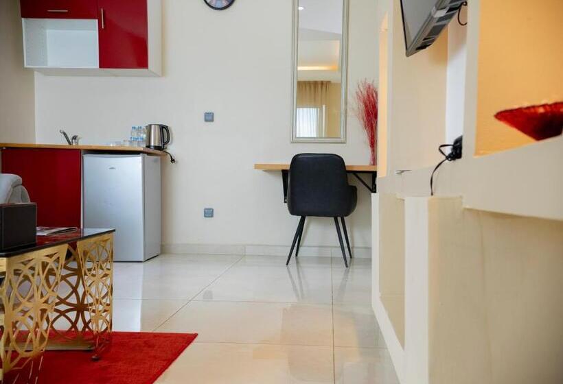 سوییت جونیور لوکس, Bnb Hotel Spa