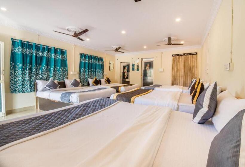 Семейный Номер, At Home Prakruthi Resorts