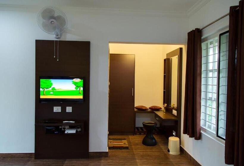 Номер Deluxe с Балконом, The Suvistara Wayanad Kerala