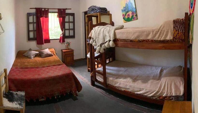 غرفة قياسية رباعية, Hostal Isabella