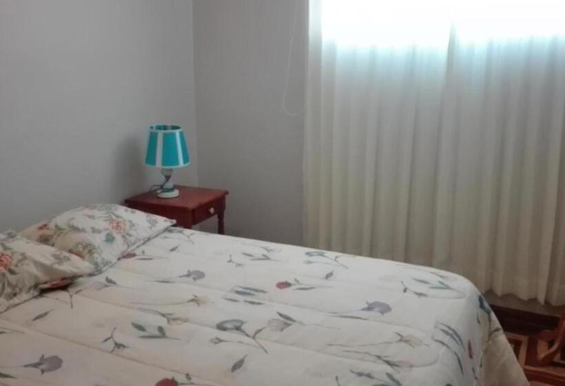 اتاق استاندارد با سرویس بهداشتی مشترک, Hostel Puno Backpackers