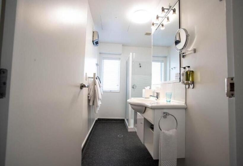 Suite with lake view, Radfords On The Lake