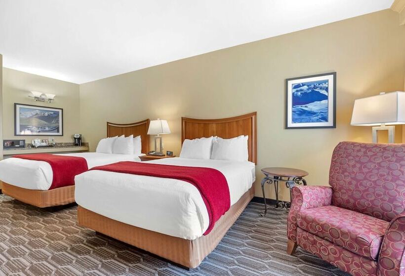 Номер Стандарт 2 Двуспальные Кровати, Best Western Plus Swiss Chalet Hotel & Suites