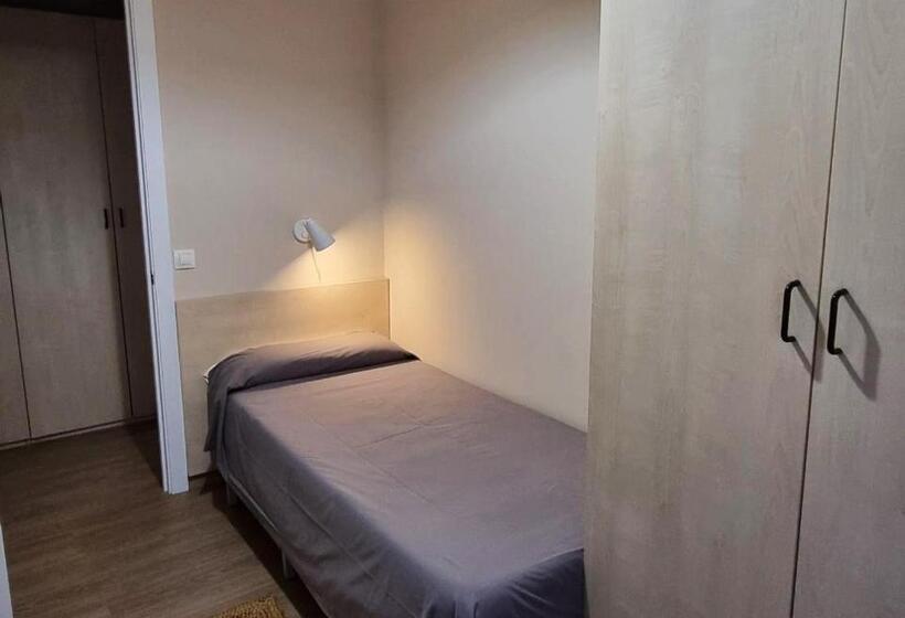 آپارتمان 3 خوابه, Residencia Universitaria Damia Bonet