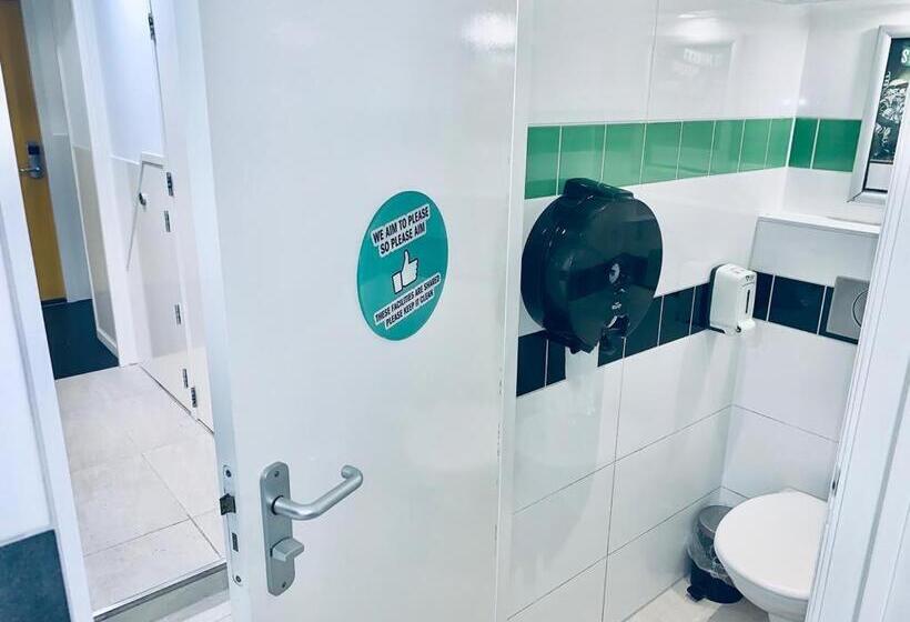 غرفة قياسية حمام مشترك, The White Tulip Hostel