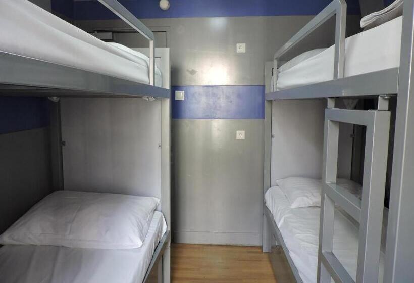 Кровать в Общей Комнате, The White Tulip Hostel