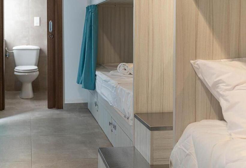 تختخواب در اتاق مشترک, The Rose Hostel
