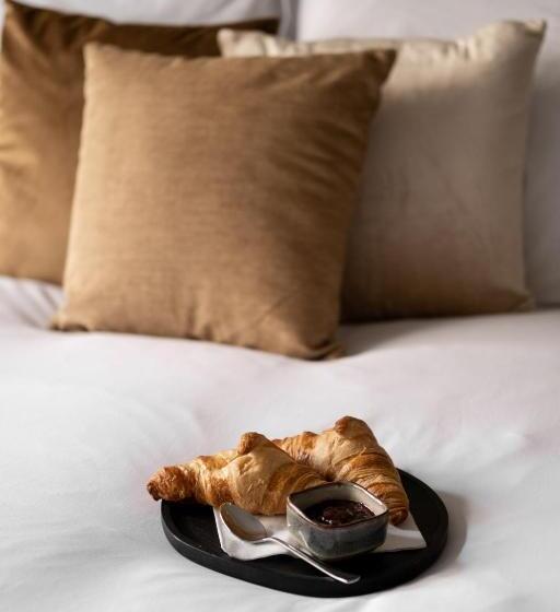 اتاق لوکس با تخت بزرگ, Boutique Hotel Huys Oud Teylingen