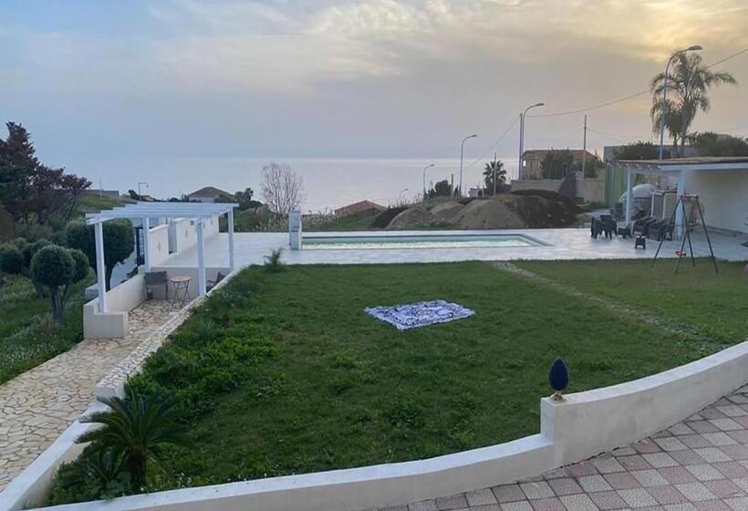 Апартаменты 1 Спальня с Террасой, Deep Sea Residence