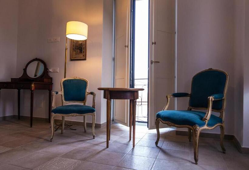 Трехместный Номер Стандарт Вид на Сад, Palazzo Cantarella Stella Cilento