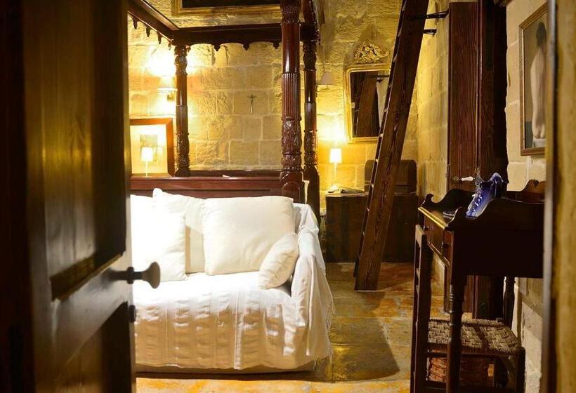 سوییت لوکس, The Burrow Guest House