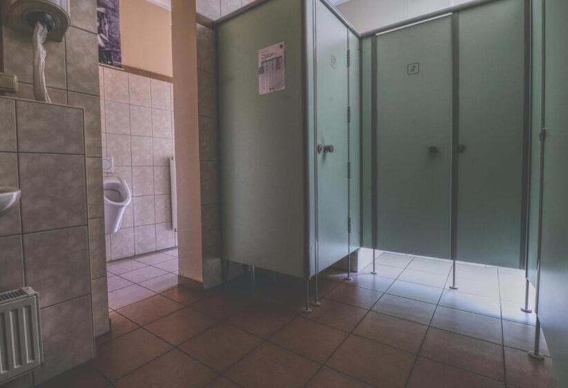 Кровать в Общей Комнате, Opera Hostel