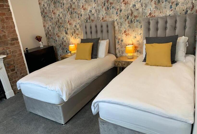 Студия Deluxe, 46 Ashfield Rd, Altrincham