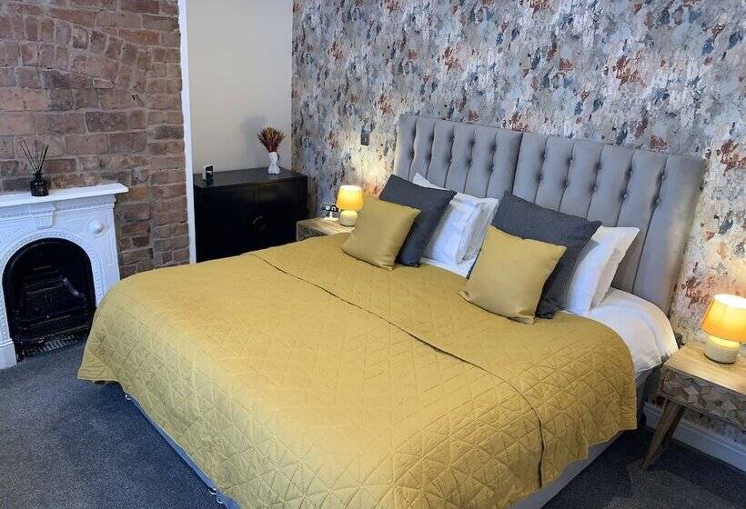Студия Deluxe, 46 Ashfield Rd, Altrincham