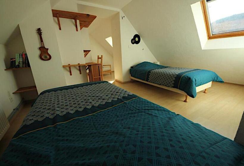 Номер Стандарт Трехместный, Chambres Et Table D Hôte Le Petit Radis