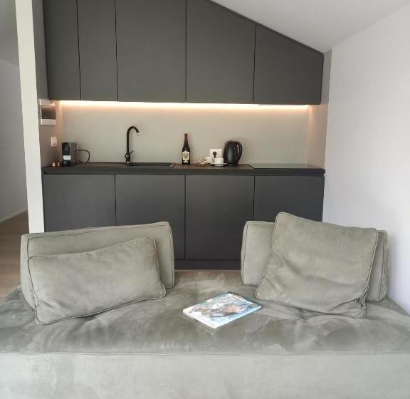 Апартаменты 1 Спальня с Видом, V&v Rentroom Design
