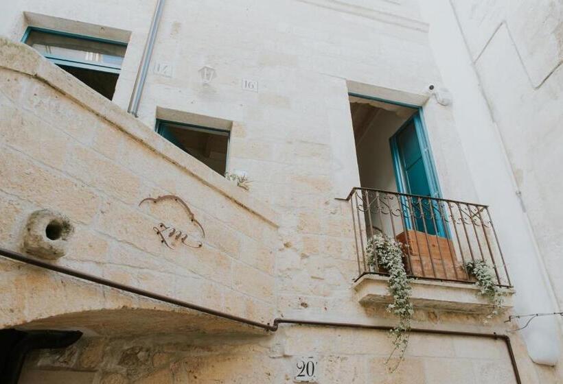 سوییت جونیور با بالکن, Zia Marietta Guest House