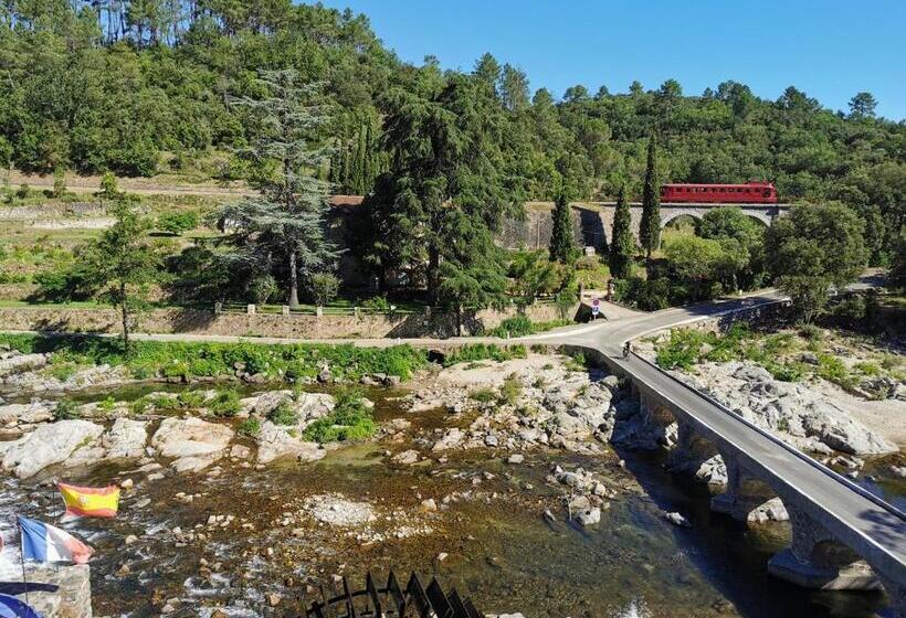 Четырехместный Номер Стандарт, Le Moulin Du Temps  Chambres Et Lounge Bar Au Bord De La Rivière