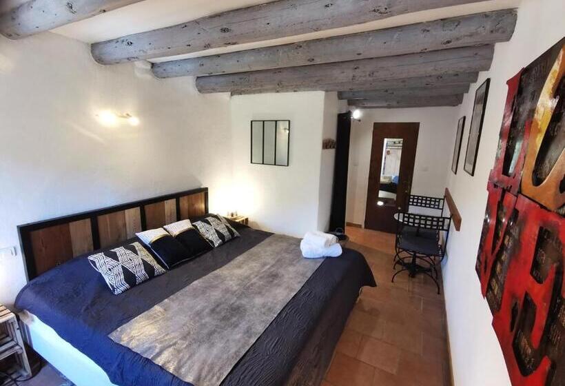 Стандартный Номер Кровать Кинг, Le Moulin Du Temps  Chambres Et Lounge Bar Au Bord De La Rivière
