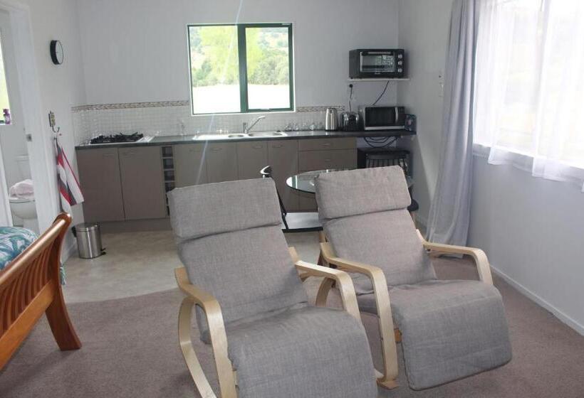 Номер Стандарт Вид на Сад, Aramatai Gardens