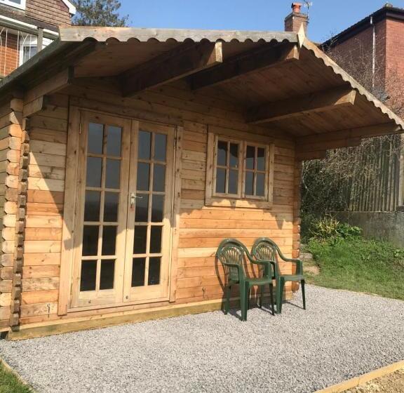 Номер Стандарт Вид на Сад, Healing Waters Sanctuary For Exclusive Private Hire And Self Catering Board, Vegetarian, Alcohol & W