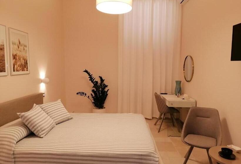 小型套房, Lux Suite