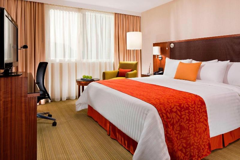 Номер Superior Кровать Кинг, Courtyard By Marriott Paris Arcueil