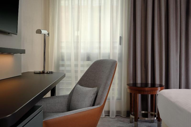 디럭스 룸, Courtyard By Marriott Paris Arcueil