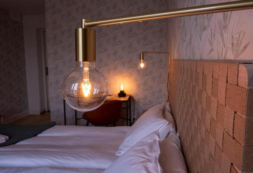 Номер Стандарт, L & Bistro Rödesund