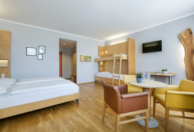 スタンダード４人部屋, Jufa Hotel Waldviertel