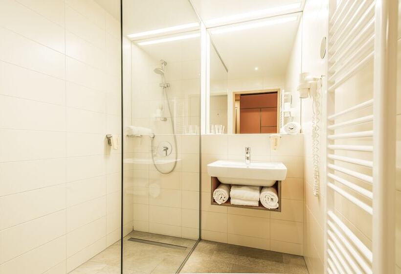 스위트, Jufa Hotel Wien City
