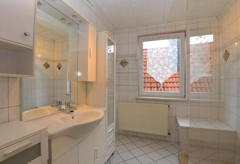 Дом 4 Спальни, Monteurhaus Arbeiterunterkunft Haus Markus Suhl