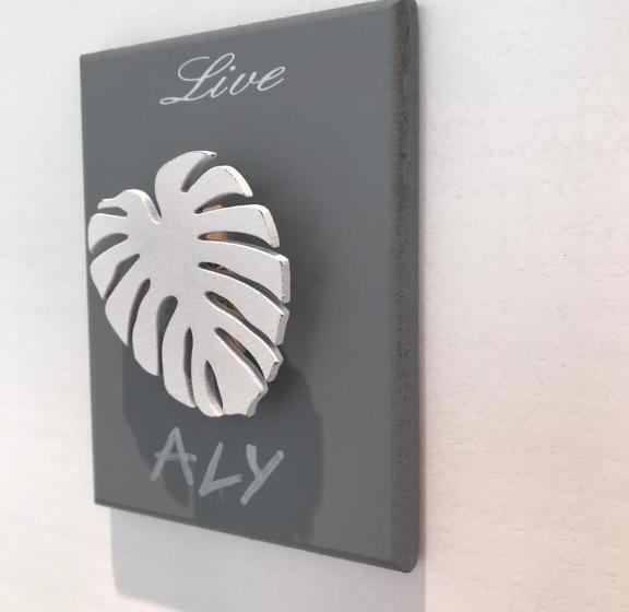 غرفة قياسية مطلّة علي البحر, B&b Aly&emy