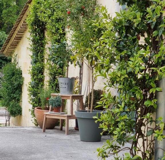 Номер Стандарт, Chambre Saint Emilion   Le Clos D Antan