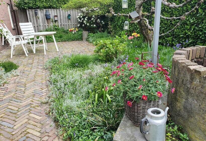 اتاق استاندارد چهار تخته, B&b De Loeff