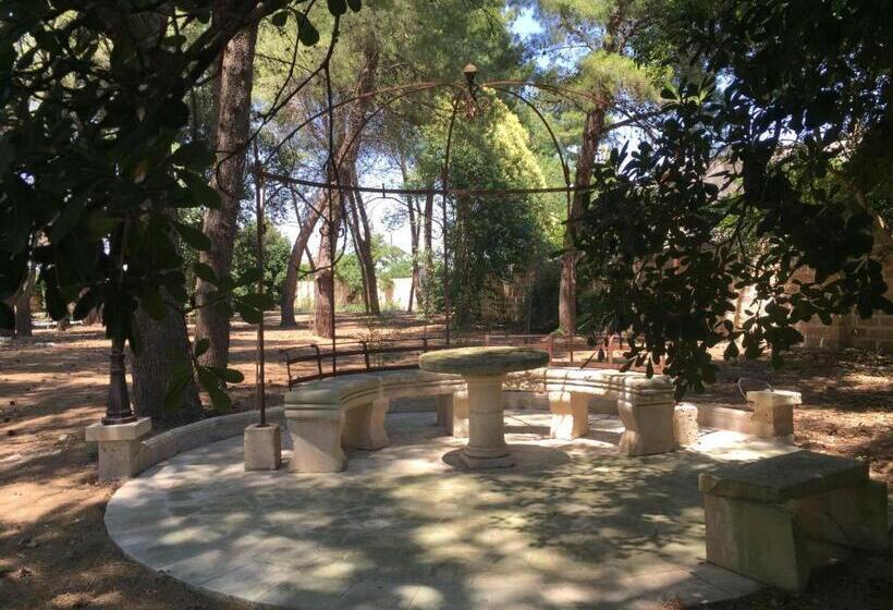 带阳台套房, Palazzo De Carlo E Il Parco Dei 7 Pozzi